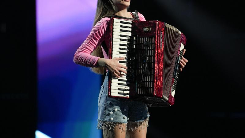Alexandrina Gaviuc a mizat pe acordeonul și vocea uimitoare, iar pe jurații X Factor i-a dat pe spate. „Puya: „Ceva original!”