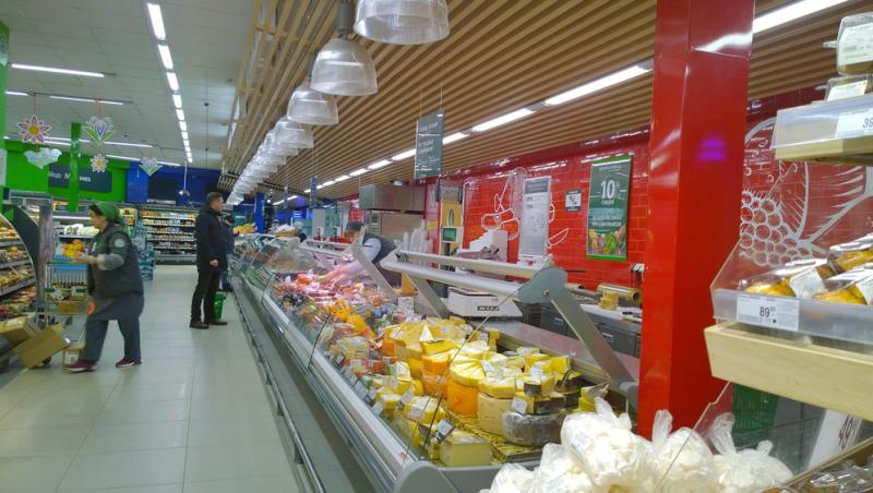 Magazine și fast-fooduri închise de ANPC în Mall Băneasa. Ce s-a găsit în centrul comercial