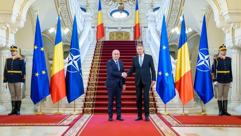 Ilie Bolojan a plecat la Paris cu un avion de linie. Care e scopul vizitei și cum este implicat Emmanuel Macron