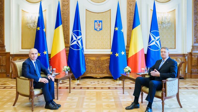 Ilie Bolojan a plecat la Paris cu un avion de linie. Care e scopul vizitei și cum este implicat Emmanuel Macron