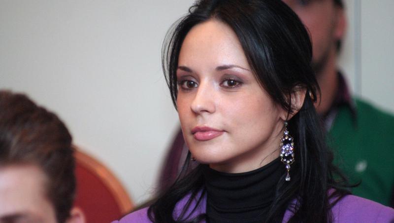 Cum s-au cunoscut Violeta Bănică și iubitul ei. Care este motivul pentru care au o relație la distanță