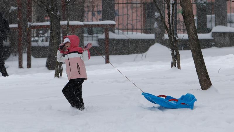 După codul galben de ninsori, vine gerul. Ce avertizează meteorologii pentru zilele următoare