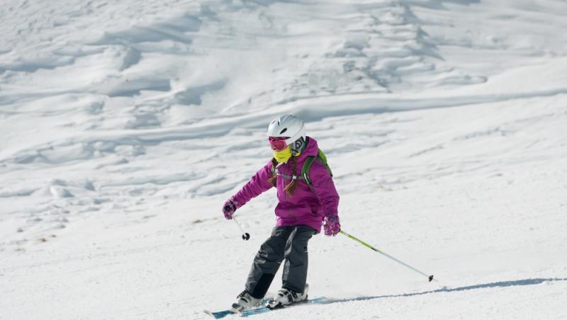 Ce buget trebuie să aibă părinții pentru taberele de schi ale copiilor. Cât costă cinci zile la Păltiniș