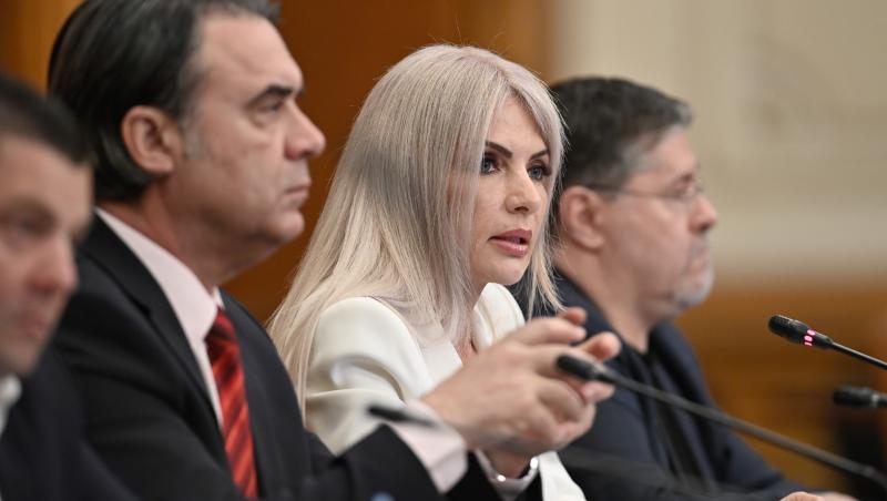 Laura Vicol s-a întors la avocatură! Ce mesaj a publicat și cum a apărut îmbrăcată în barou după ce a scăpat de arest