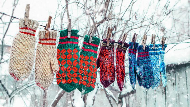 Mănușile, un risc pentru sănătatea ta. De ce nu este bine să le porți des iarna