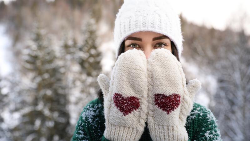 Mănușile, un risc pentru sănătatea ta. De ce nu este bine să le porți des iarna
