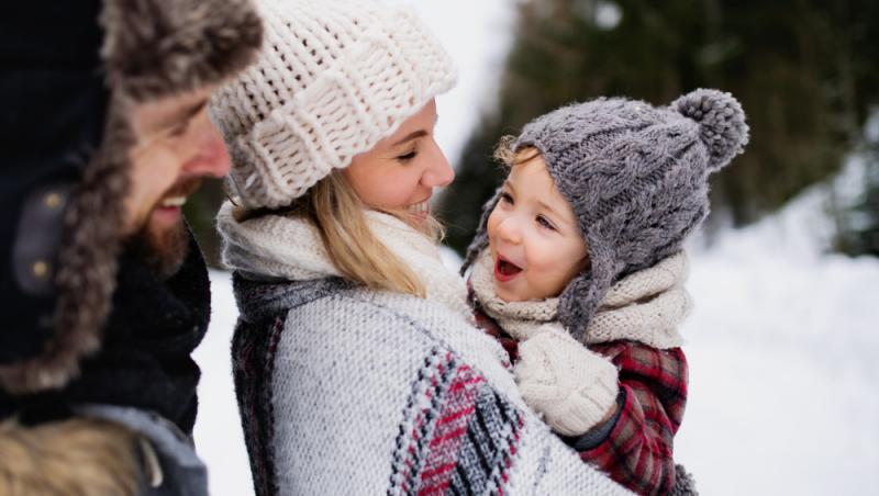 Mănușile, un risc pentru sănătatea ta. De ce nu este bine să le porți des iarna