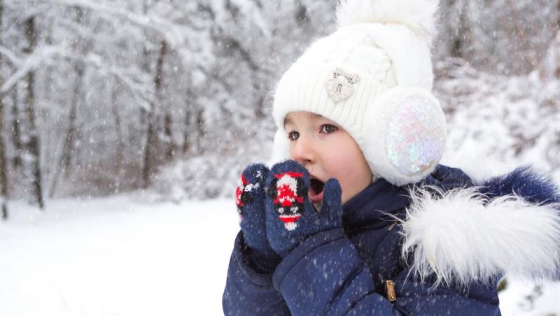 Mănușile, un risc pentru sănătatea ta. De ce nu este bine să le porți des iarna