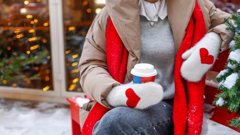 Mănușile, un risc pentru sănătatea ta. De ce nu este bine să le porți des iarna