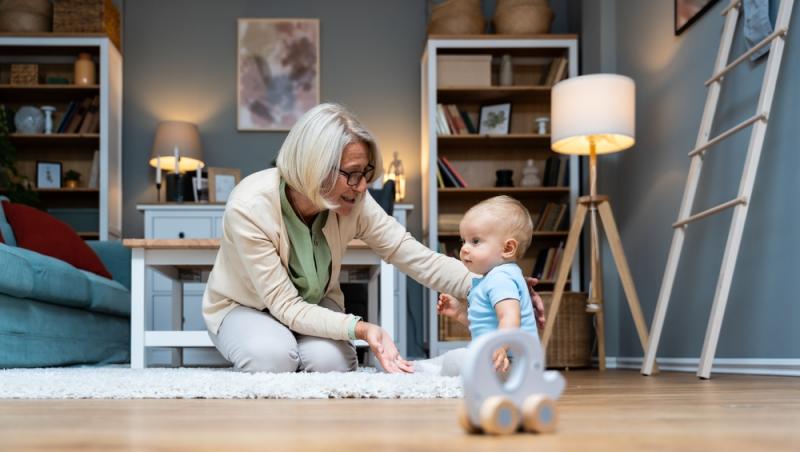 O femeie și-a spionat soacra în timp ce avea grijă de copil. Ce a descoperit aproape a dărâmat-o: „Rupem legăturile cu ea”