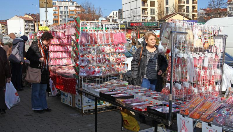 Mărțișorul devine un motiv de ceartă între părinți. Care este mesajul Ministerului Educației