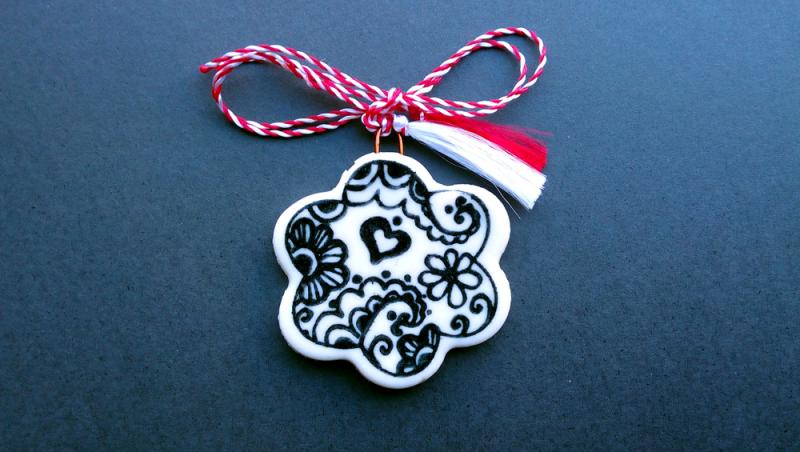 Mărțișorul devine un motiv de ceartă între părinți. Care este mesajul Ministerului Educației