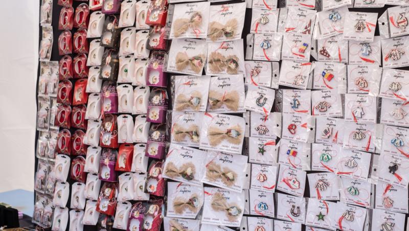 Mărțișorul devine un motiv de ceartă între părinți. Care este mesajul Ministerului Educației