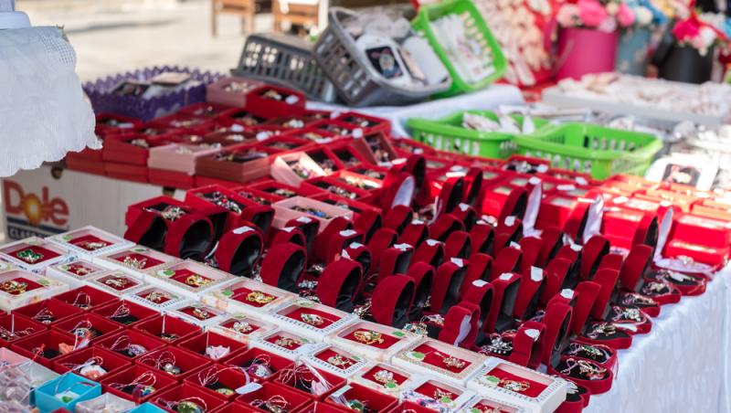 Mărțișorul devine un motiv de ceartă între părinți. Care este mesajul Ministerului Educației