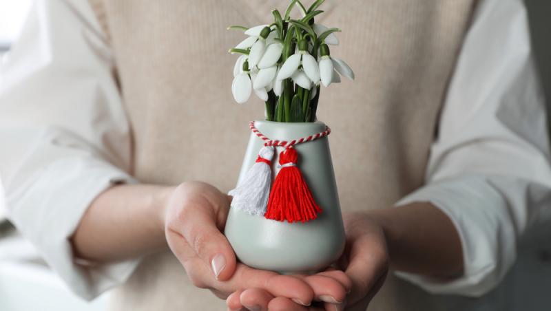 Mărțișorul devine un motiv de ceartă între părinți. Care este mesajul Ministerului Educației