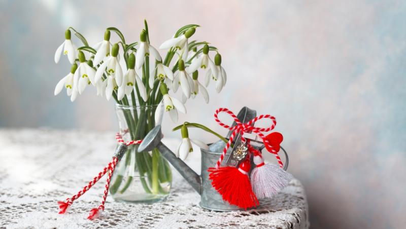 Mărțișorul devine un motiv de ceartă între părinți. Care este mesajul Ministerului Educației