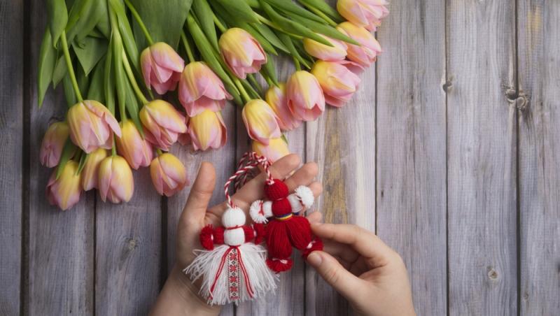 Mărțișorul devine un motiv de ceartă între părinți. Care este mesajul Ministerului Educației