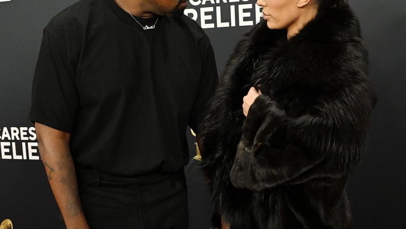 Bianca Censori, apariție scandaloasă pe covorul roșu. Cum s-a lăsat fotografiată soția lui Kanye West