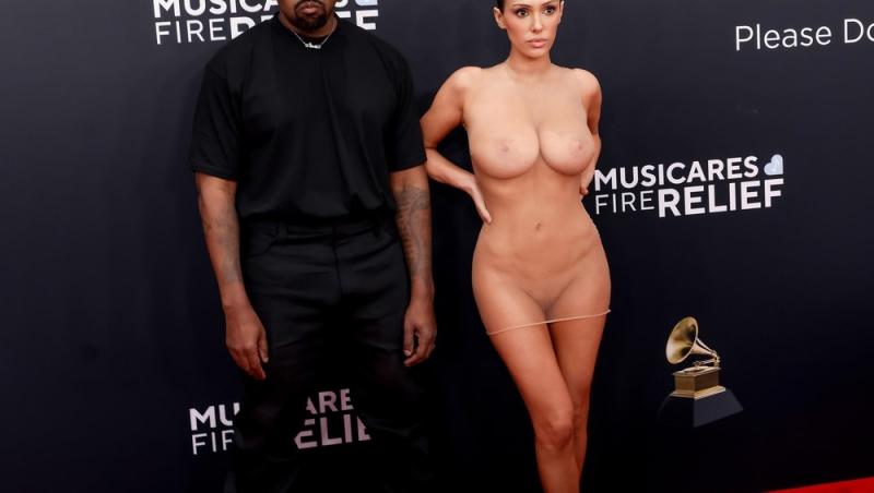 Bianca Censori, apariție scandaloasă pe covorul roșu. Cum s-a lăsat fotografiată soția lui Kanye West