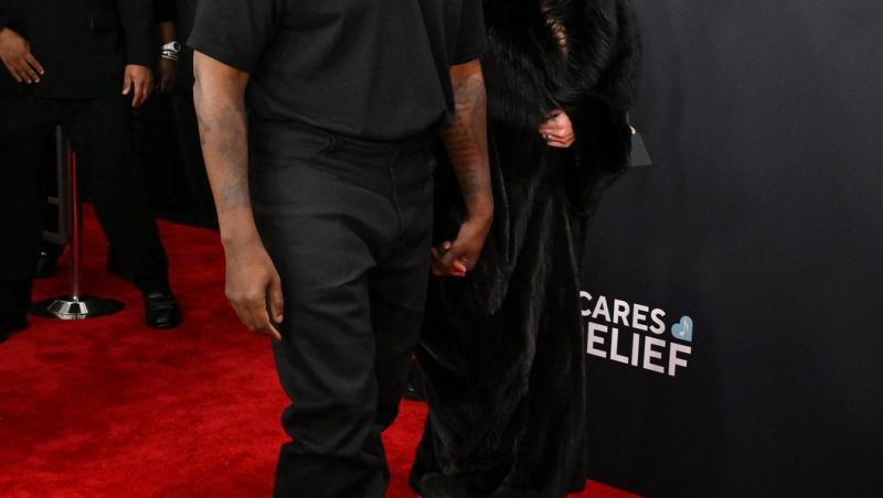 Bianca Censori, apariție scandaloasă pe covorul roșu. Cum s-a lăsat fotografiată soția lui Kanye West