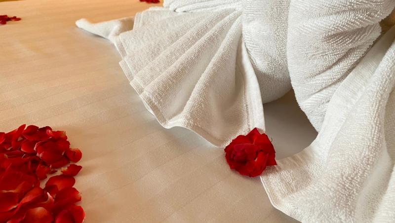 Ziua îndrăgostiților, profitabilă pentru escroci. Cum sunt păcăliți oamenii printr-o metodă simplă