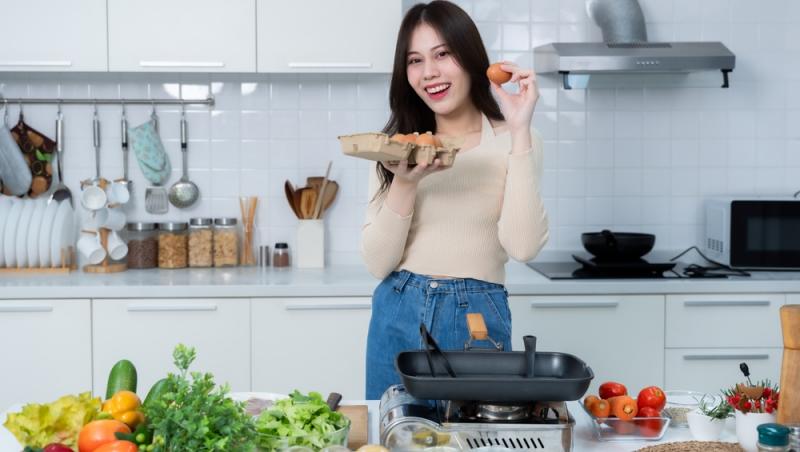 Rețetă de salată plină de proteine. Ce ingredient simplu nu trebuie să lipsească