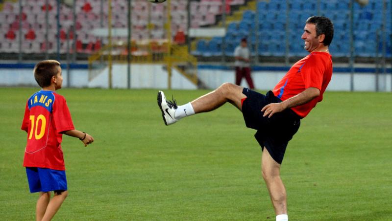 Mesajul emoționant al Kirei Hagi pentru tatăl său. Gică Hagi împlineşte 60 de ani. Cum a fost sărbătorit