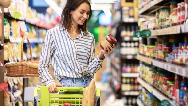 Ce este „vinerea dulce” și de ce crește tendința oamenilor de a cumpăra. Ce spun specialiștii despre obiceiurile de consum