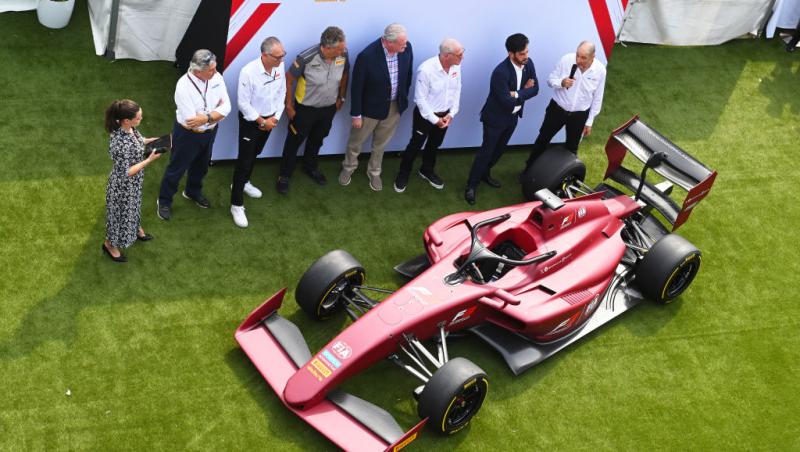 Calendarul lansărilor monoposturilor Formula 1™ 2025. Când se pregătesc echipele să prezinte noile mașini