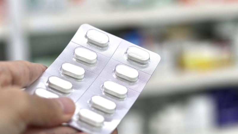 O nouă provocare de pe TikTok bagă elevii în spitale. Ce este „Paracetamol challenge”. Poate duce la deces