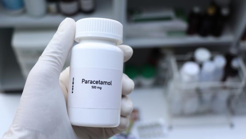 O nouă provocare de pe TikTok bagă elevii în spitale. Ce este „Paracetamol challenge”. Poate duce la deces