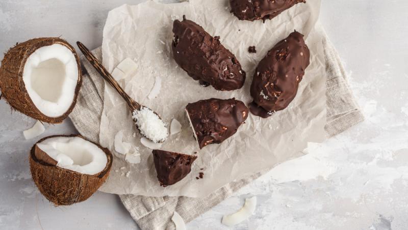 Bounty de casă. Rețetă cu doar patru ingrediente pentru un desert deosebit