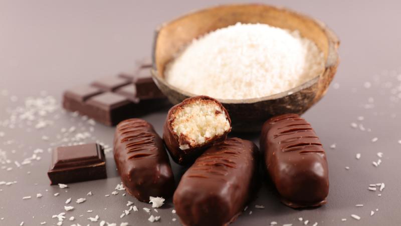 Bounty de casă. Rețetă cu doar patru ingrediente pentru un desert deosebit