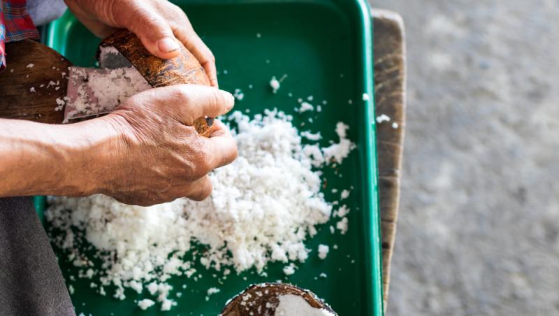 Bounty de casă. Rețetă cu doar patru ingrediente pentru un desert deosebit