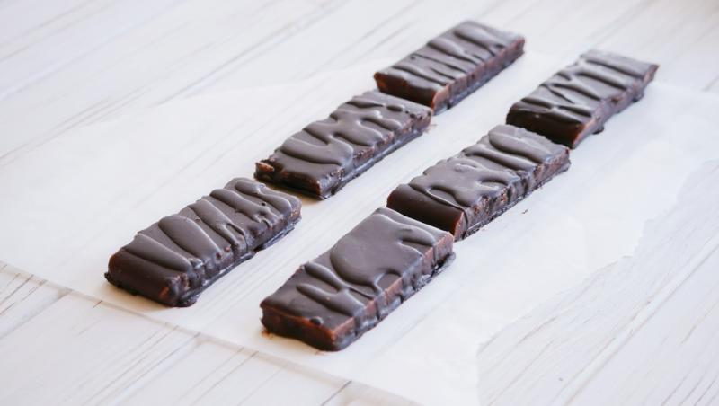 Bounty de casă. Rețetă cu doar patru ingrediente pentru un desert deosebit