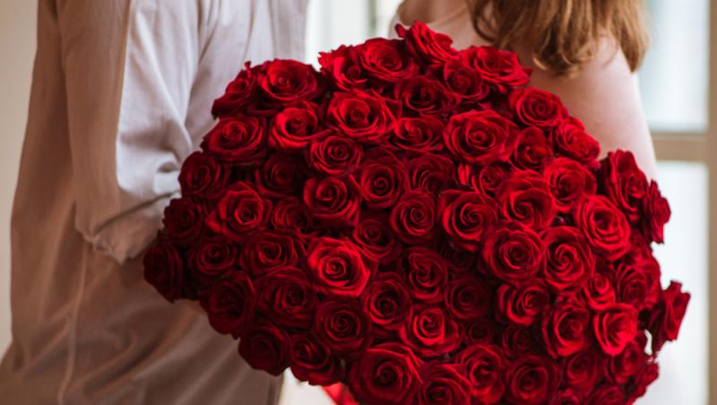 Ce semnifică numărul de trandafiri pe care îi primești în dar. Care este mesajul subtil din spate