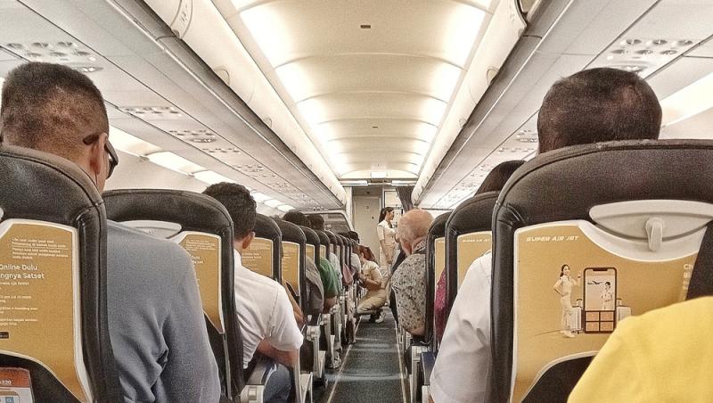 O companie aeriană preferată de români elimină facilități importante pentru călători. Ce va fi interzis începând cu 1 aprilie 2025