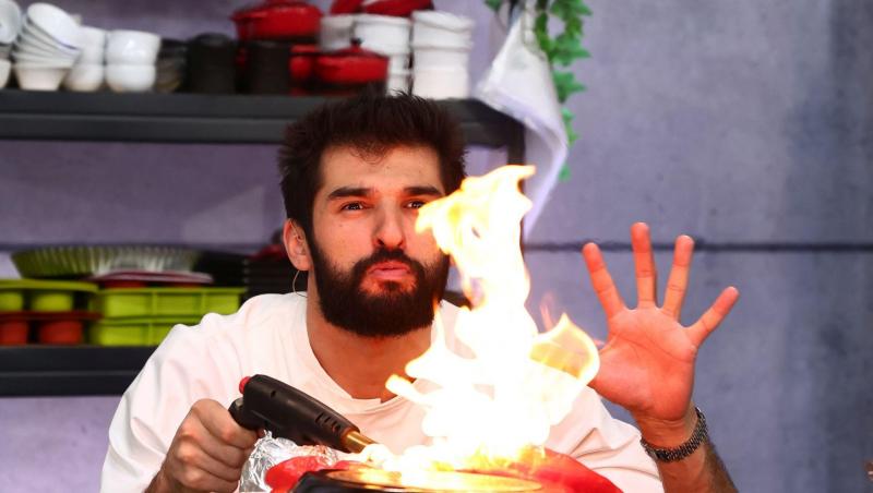 Cum arată bunica lui Chef Richard Abou Zaki. Juratul Chefi la cuțite a crescut alături de ea: „Eu am rămas cu bunica la țară”