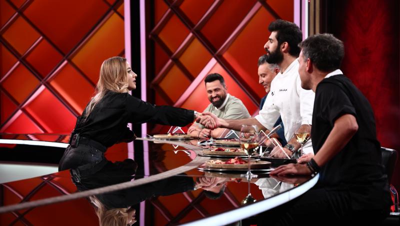 Chefi la cuțite, sezonul 15, 10 martie 2025. Cine a câștigat prima amuletă și ce concurenți i-au impresionat pe jurați