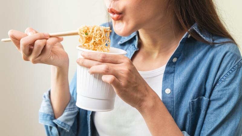 Ce conține supa instant de post. Mulți români nu citesc eticheta și se lasă păcăliți