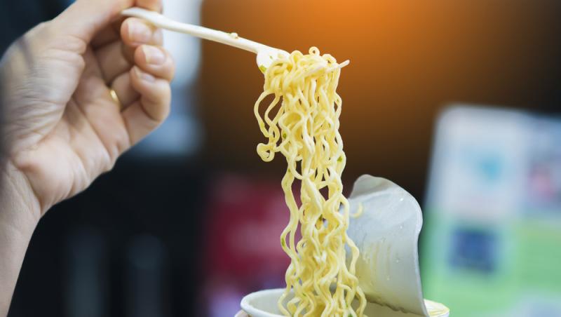 Ce conține supa instant de post. Mulți români nu citesc eticheta și se lasă păcăliți