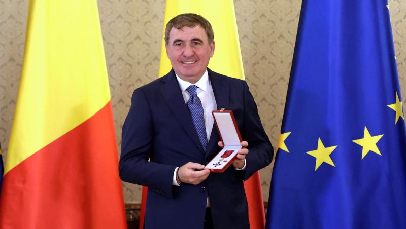 Motivul neașteptat pentru care Ianis Hagi a lipsit de la ceremonia de decorare a tatălui său. Ce s-a întâmplat
