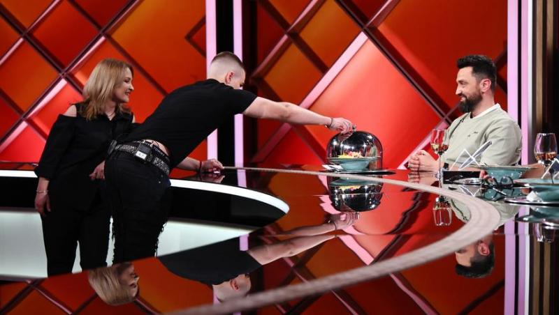Mădălina și Andreas Zaharia, soția și fiul lui chef Orlando Zaharia, apariție rară la televizor. Ce reacție a avut juratul