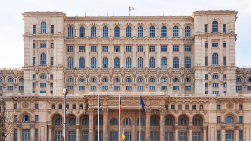 Piedone a ajuns în Parlament! Șeful ANPC a închis cantina unde mănânca deputații din cauza gândacilor și a neregulilor