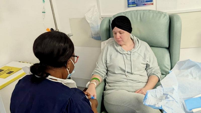 O mamă cu 4 copii a crezut că e doar obosită după o zi plină, dar când a ajuns la spital medicul i-a pus un diagnostic crunt