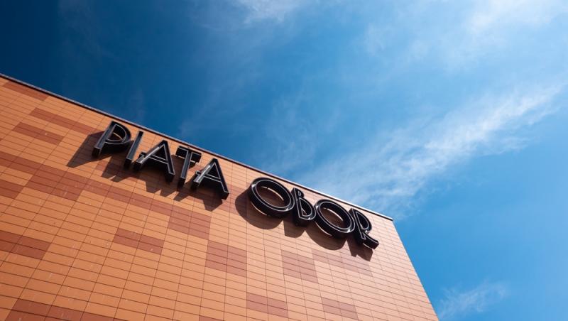 Micii atrag mulți turiști în Piața Obor. Într-o singură zi s-au vândut 7.500 de bucăți. Cât costă unul și ce rețetă se respectă