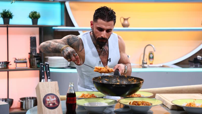 Cunoscutul influencer Luke Magro a riscat să vină la Chefi la cuțite cu o rețetă de paste mai puțin cunoscută! Ce au zis jurații