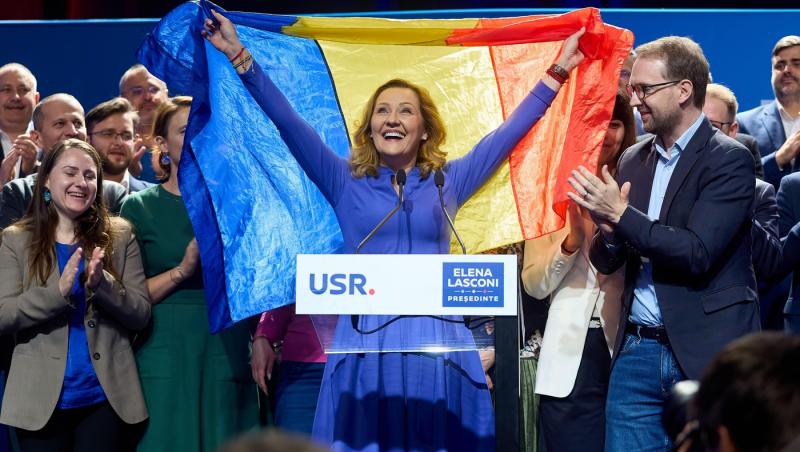 Cât costă cea mai scumpă rochie din garderoba Elenei Lasconi. Cea mai ieftină nu depășește 40 de lei