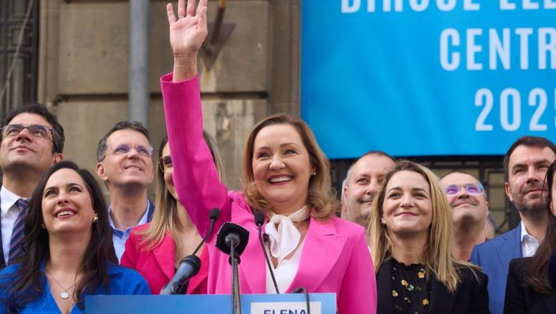 Cât costă cea mai scumpă rochie din garderoba Elenei Lasconi. Cea mai ieftină nu depășește 40 de lei