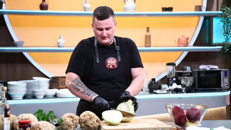 Jurații Chefi la cuțite, uimiți când au văzut ce plating neobișnuit a folosit Vadim Broslav pentru borșul roșu de sfeclă